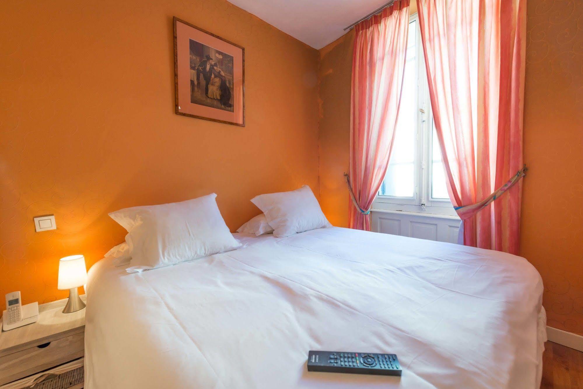 Europe Hotel กัสทร์ ภายนอก รูปภาพ